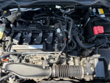 チェーン駆動の、4気筒DOHCターボエンジンです。