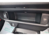 【充電ポート】USB充電ポートを備え、利便性も◯です!