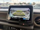 バックカメラも付いています! 運転が不慣れな方でも安心して駐車が可能です!