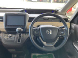 大きなフロントガラスで死角も少なく運転も楽々です!