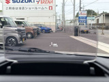 運転に役立つ情報を表示します。