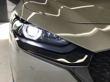 夜間の視認性を高めドライバーの危険認知をサポートするLEDヘッドライト☆