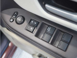 ◆パワーウィンドウスイッチ◆運転席から全席の窓の開閉操作を行うことが出来いつでも換気ができます!