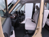 コンパクトカーにもかかわらず、意外とゆったりお乗りいただけます。
