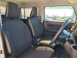 運転席に座ると、ハスラーならではの遊び心がつまったデザインが見えてきます。