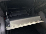 車検証や小物などの収納スペースがたくさん用意されています!