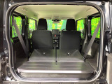 普段のお買い物や通勤、送迎等に十分な荷室スペースを確保しております。セカンドシートを倒すと、大きな荷物の積載も可能です♪
