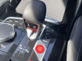 全国の正規ディーラーにて、対応可能な認定中古車保証付となります。アフターメンテナンスもお近くの正規ディーラーにて可能となりますので、ご安心してお選びいただけます。