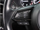 【ステアリングスイッチ】運転中、前方から目線をそらすことなく、オーディオ等の操作が可能な便利機能。安心&快適ドライブにはマストな装備。