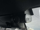 ドライブレコーダー付きで前方だけでなく車室内も録画できるので万一のとき記録に残せて安心です。