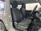 車を運転する際には運転席の存在は欠かせません。しっかりとチェックしたいポイントですね。