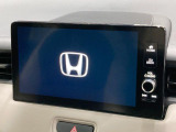 【大画面ナビ】人気の大型9インチナビを装備。存在感のある大画面はインパクト大!ナビ利用時のマップ表示は見やすく、テレビやDVDは臨場感がアップ!いつものドライブがグッと楽しくなります♪