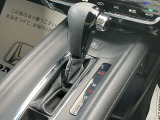シンプルなシフトレバーでどなたでもストレスなく操作していただけます。
