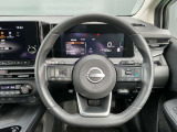 周囲が広く見わたせて運転しやすく室内も広々★
