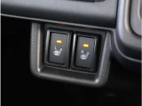 【シートヒーター】寒い日に重宝するシートヒーター。エアコンより早く芯から温めてくれるので寒がりの方も安心です。エアコンの温風は乾燥するから苦手、という方にもをおすすめです。