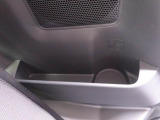 ドアのポケットにも小物やペットボトルが入ります!!