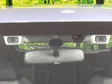 【アイサイトVer3】前方の車両等を検知し、衝突しそうな時は警報で注意を促し、ブレーキを踏む力をサポート。ブレーキを踏めなかった場合は衝突被害軽減ブレーキが作動、衝突回避をサポートします。