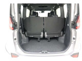 ラゲージスペースだって広々です!車種によっては床下収納やシートの折り畳み、またシートを動かして更にお荷物積めちゃいます♪