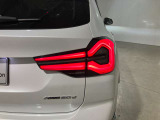 リアランプ 立体的な造形としてBMWらしい個性的なリアビューを明確化しました。