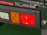 視認性に優れたリヤコンビネーションランプ(LEDテール&ストップランプ)で省電力・長寿命化を実現。