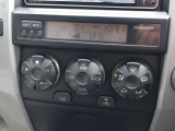 エアコン操作パネルです。運転中も手元で操作できます。