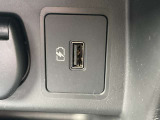 前席USB電源です。