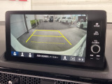 カラービジョンとガイド線で見やすい視点切替式のバックモニター。