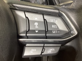 MRCC(マツダレーダークルーズコントロール)は先行車との車間を維持しながら追従走行を行い、長距離でのドライバー負担を軽減させてくれます。