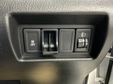 急ハンドル時などに起こる横すべりを制御するVSAを搭載!