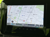 道路や周辺施設が表示され、現在地の近くを把握しやすい地図画面です。縮尺や案内情報も確認できるため、目的地までのルート確認など日々の移動に役立ちます。