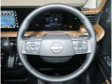 【ハンドルまわり】運転席から見たハンドルまわりです。