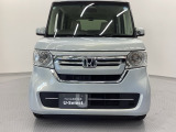 自社整備工場で点検整備をおこなってからお渡ししています。車検が残っている場合は『12ヶ月点検整備』を、車検整備付きの場合は『車検整備』をおこないます。整備費用は車両本体価格に含まれています。