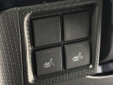 【シートヒーター付き】 寒い冬に大活躍のシートヒーターが運転席と助手席についています♪シートぽっかぽか♪