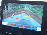 【バックカメラ】駐車時に後方がリアルタイム映像で確認できます。大型商業施設や立体駐車場での駐車時や、夜間のバック時に大活躍!運転スキルに関わらず、今や必須となった装備のひとつです!