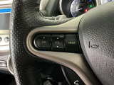 ステアリングリモコンは、運転中でも簡単に音量調整やチャンネル変更もできます!わき見運転防止にもつながるので安心です♪