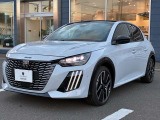 内装クリーニングも施しております。内装の綺麗なお車は気持ちが良くオススメさせていただく1つのポイントになっております。