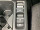 セレクターノブの下に、異なる加速感を楽しめるドライブモードスイッチがついています。一般道、スポーツ走行、エコ走行など、シーンに合わせて加速感を楽しめるドライブモードスイッチです。