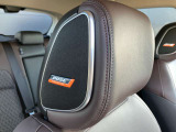 「BOSEパーソナルプラスサウンドシステム」運転席と助手席のヘッドレスト内蔵スピーカーを含む計8つの高性能スピーカーと最先端DSP内蔵アンプを組合わせ、ライブ会場にいるかのような音の広がりと臨場感を楽しめます