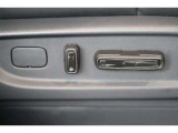 高級装備の代名詞!パワーシート装備!快適装備で運転も楽々です!