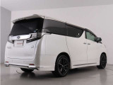 当店では、厳選された車両のみ展示しております。アルファード・ヴェルファイアに特化した専門店ならではの豊富な在庫の中から、お気に入りの一台をお探しください!