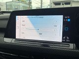 タッチパネルで直感的に操作可能なナビです。日本語表記で表示も見やすくなっており、フラットなガラス画面でお手入れも簡単です。