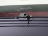 スーパーナイトビジョン2.0をリアカメラにも搭載。夜間走行や暗い駐車場などの低照度環境でも鮮明な映像で録画することができます。スマートフォンとPCで映像を確認できます。安心の純正品です。