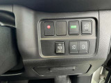 両側自動ドアのスイッチも運転席にあり安全確認をしながらの操作が出来ます。挟み込み防止もあり小さなお子様がいても安心です!