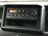 当店3階PDIセンターによる室内ルームクリーニング・除菌を全車に実施!オプションにてボディーコーティングも格安で施工致します★