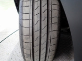 安全に走行するためには空気圧の確認をはじめ溝の深さ、ひび割れの等の点検が必要です。点検時に交換が必要と判断した場合は交換いたします。