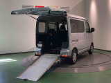 納車前にはプロのメカニックが点検、整備を行いますので安心してお乗り頂けます!!