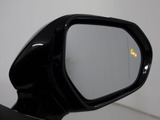 BSM(ブラインドスポットモニタ)!隣の車線を走る車両をレーダーで検知し、ドアミラーでは確認しにくい後側方エリアに存在する車両に加えて、急接近してくる車両も検知します。