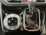 嬉しいオートエアコン装備です!1年中快適な室内に!車内温度を設定すると、風量を自動で調節してくれます♪
