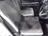 運転席周りです。広々としています。