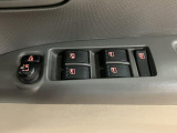 電動格納ドアミラー装備しています★車内からドアミラーの折り畳みや鏡面の調節を行うことが可能です★